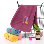 Cargar la imagen en la galería, 🧖♀️ Toalla de Secado Rápido – Tapa de Cabello Súper Absorbente y Suave | HealthNovas 🎀